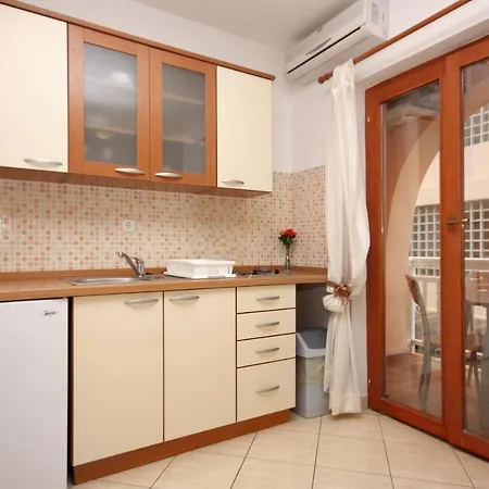 Apartamento By The Sea Sukosan, Zadar - 5864 Sukošan