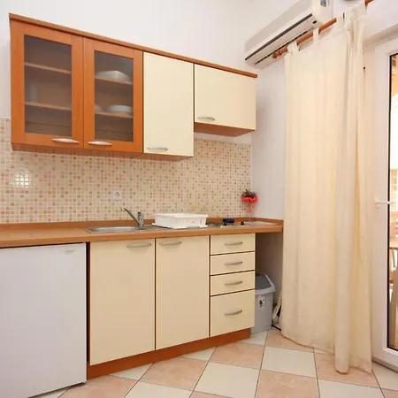 Apartments By The Sea Sukosan, Zadar - 5864 Apartment *